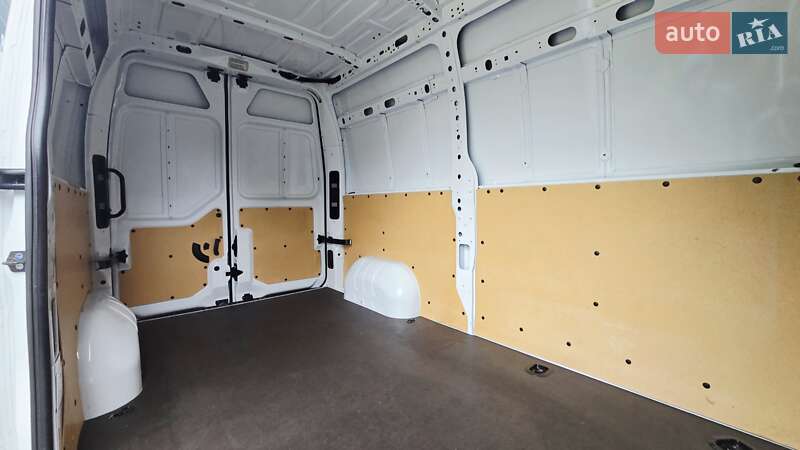 Вантажний фургон Renault Master 2021 в Житомирі