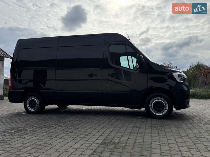 Грузовой фургон Renault Master 2022 в Киеве