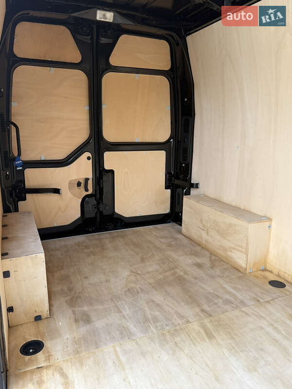 Грузовой фургон Renault Master 2022 в Киеве