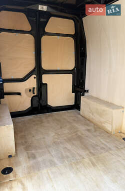 Вантажний фургон Renault Master 2022 в 
