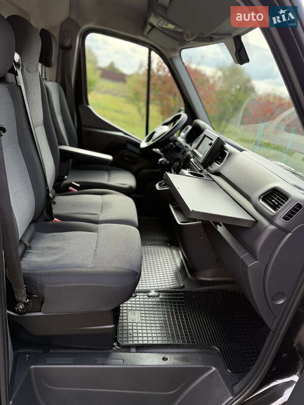 Грузовой фургон Renault Master 2022 в Киеве