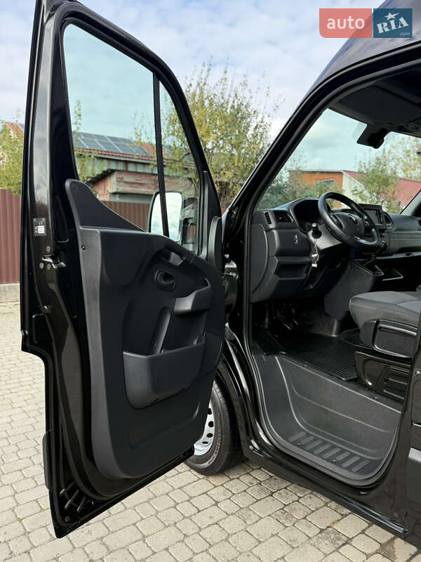 Грузовой фургон Renault Master 2022 в Киеве