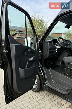 Вантажний фургон Renault Master 2022 в 