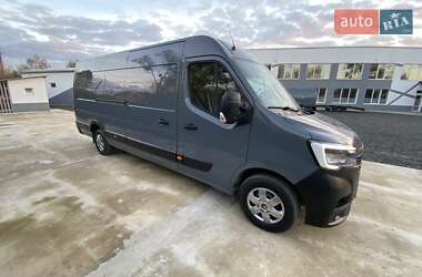 Грузовой фургон Renault Master 2023 в 