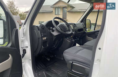 Мікроавтобус Renault Master 2018 в 