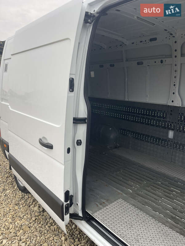Грузовой фургон Renault Master 2019 в Львове