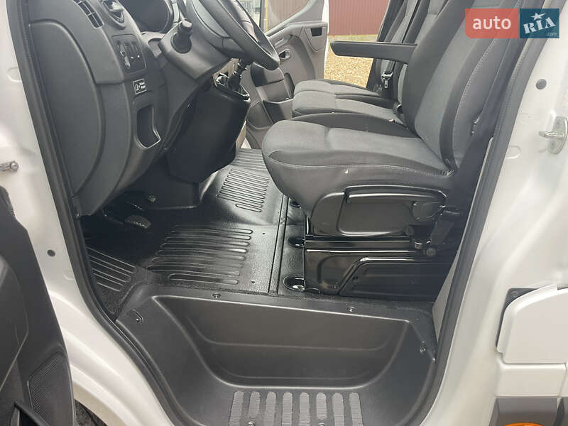 Грузовой фургон Renault Master 2019 в Львове