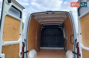 Грузовой фургон Renault Master 2023 в 