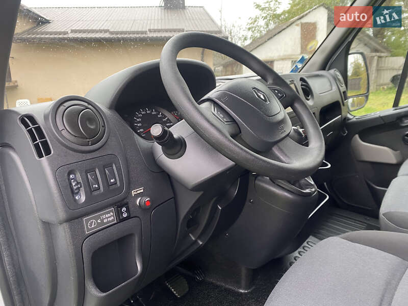 Грузовой фургон Renault Master 2018 в Дубно