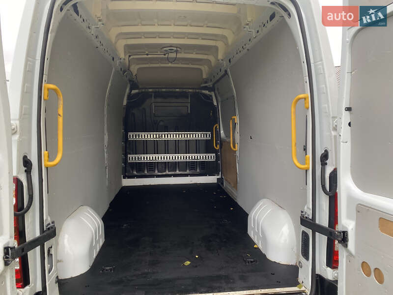 Грузовой фургон Renault Master 2018 в Дубно