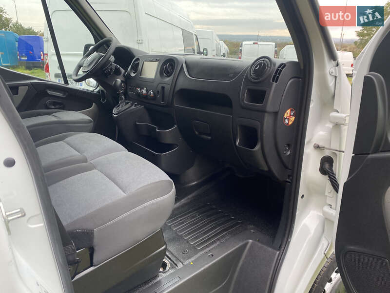 Грузовой фургон Renault Master 2018 в Дубно