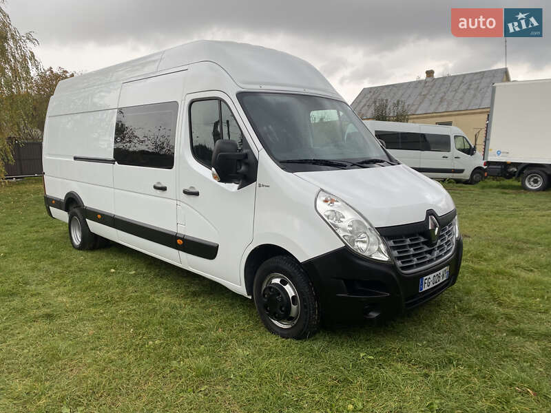 Грузопассажирский фургон Renault Master 2019 в 