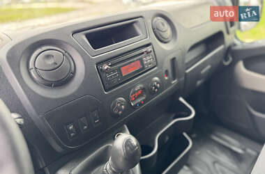 Грузовой фургон Renault Master 2016 в 