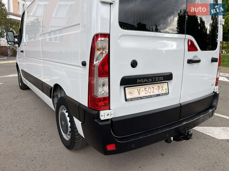 Грузовой фургон Renault Master 2015 в Радивилове
