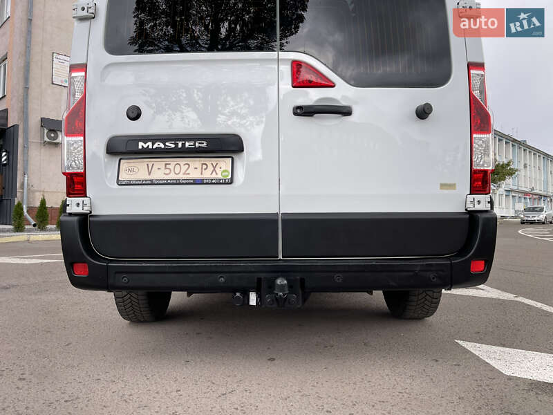 Грузовой фургон Renault Master 2015 в Радивилове