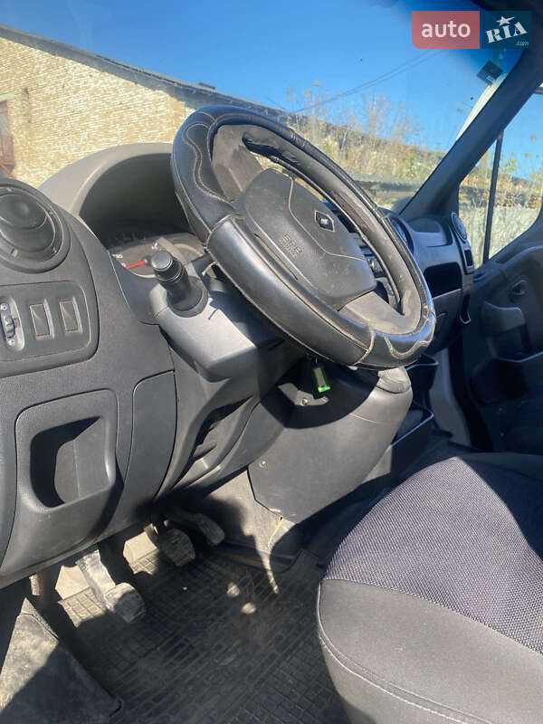 Грузовой фургон Renault Master 2013 в Буске фото 7 Грузовой фургон Renault Master 2013 в Буске