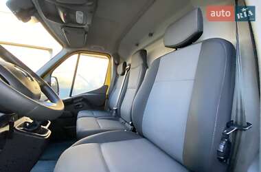 Грузовой фургон Renault Master 2022 в 