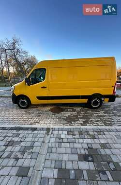 Грузовой фургон Renault Master 2022 в 