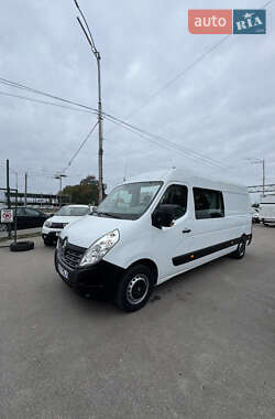 Грузопассажирский фургон Renault Master 2015 в 