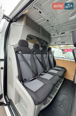Грузопассажирский фургон Renault Master 2015 в 