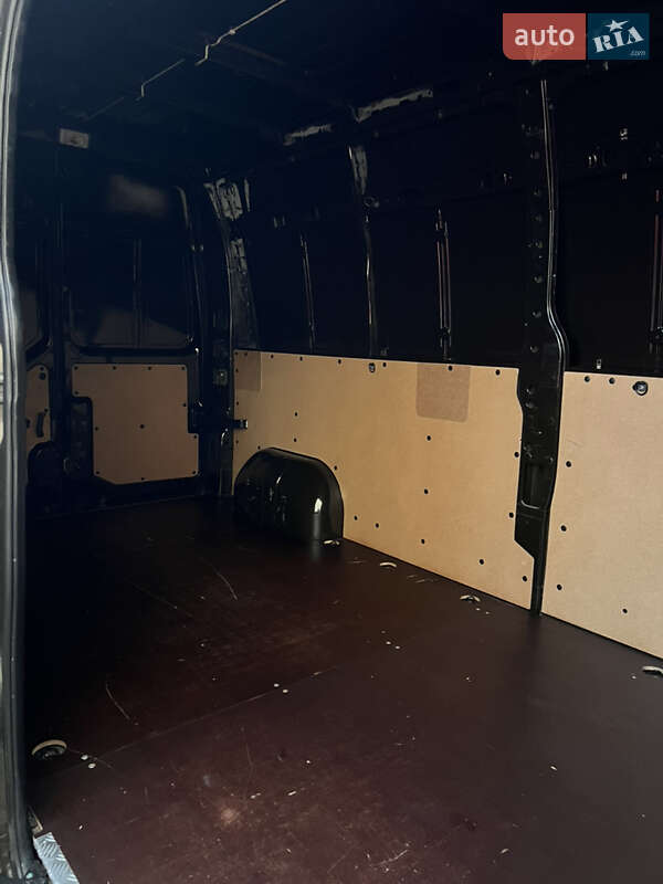 Грузовой фургон Renault Master 2020 в Тернополе