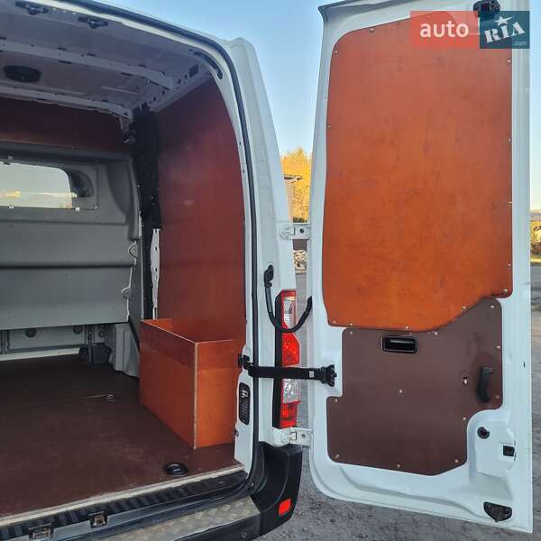 Микроавтобус Renault Master 2017 в Луцке фото 38 Микроавтобус Renault Master 2017 в Луцке