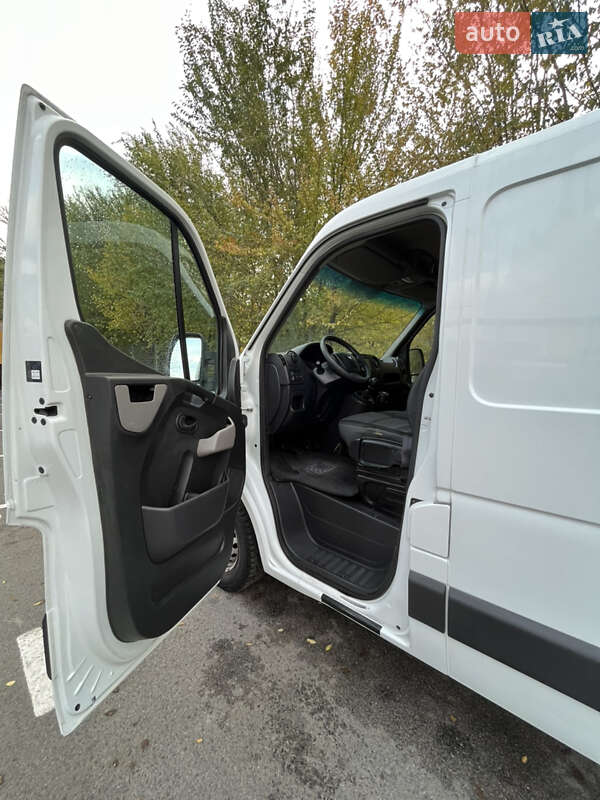 Грузовой фургон Renault Master 2017 в Днепре