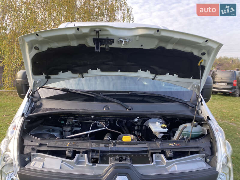 Грузовой фургон Renault Master 2018 в Дубно