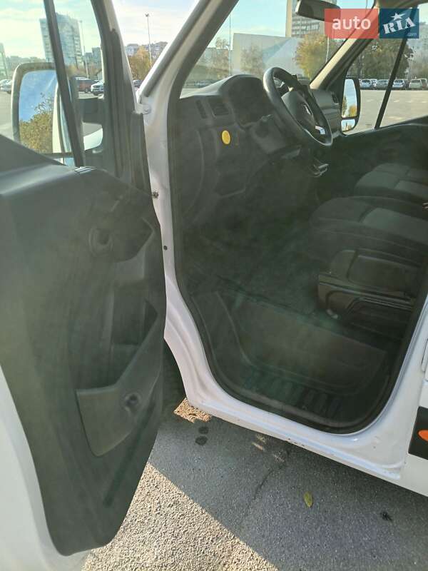 Вантажний фургон Renault Master 2020 в Запоріжжі