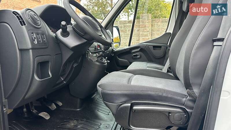 Вантажний фургон Renault Master 2018 в Дубні