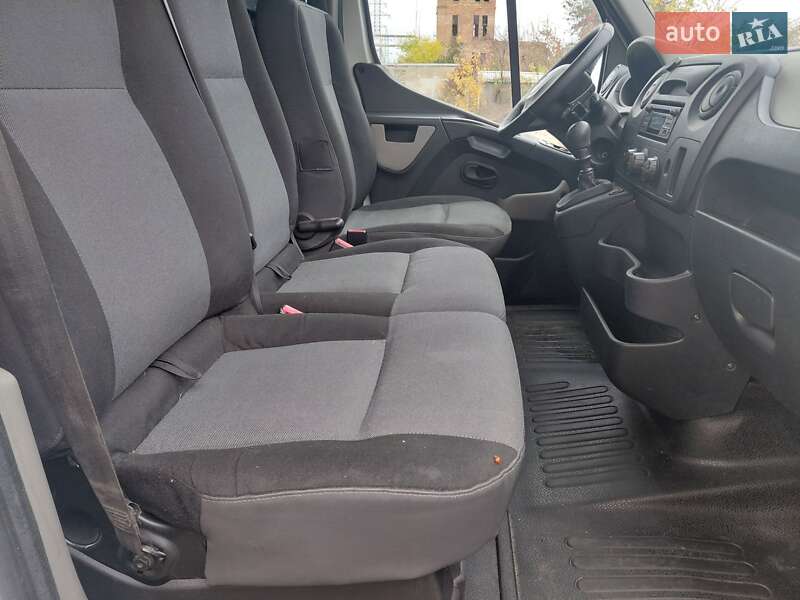 Грузовой фургон Renault Master 2015 в Желтых Водах