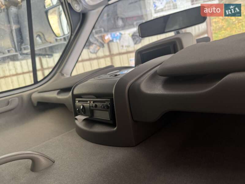 Грузовой фургон Renault Master 2013 в Ровно фото 13 Грузовой фургон Renault Master 2013 в Ровно