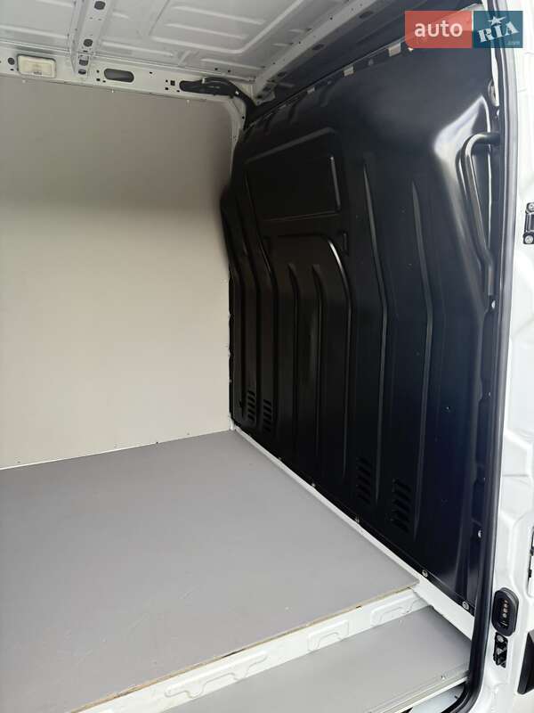 Мікроавтобус вантажний (до 3,5т) Renault Master 2022 в Луцьку