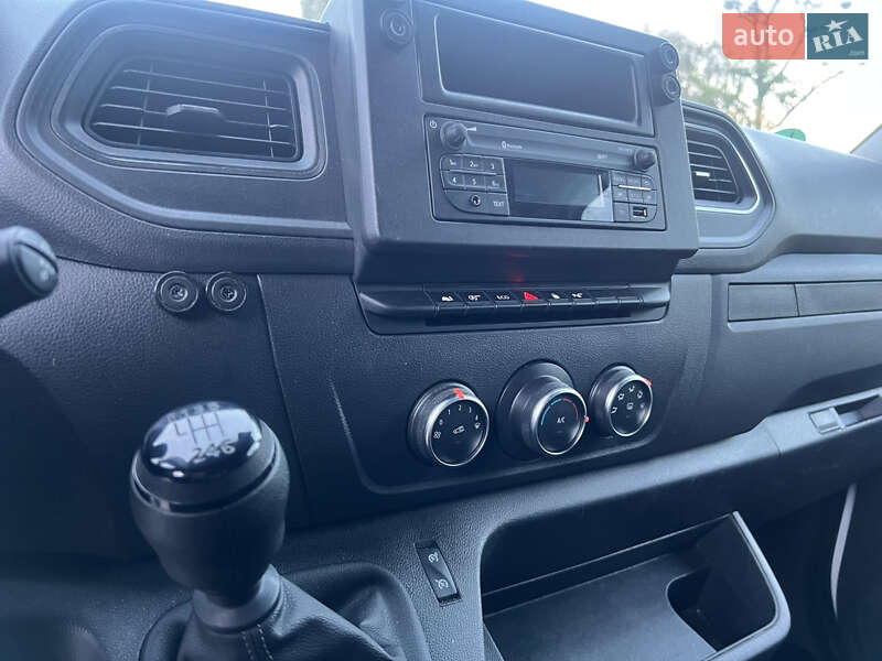 Мікроавтобус вантажний (до 3,5т) Renault Master 2022 в Бердичеві