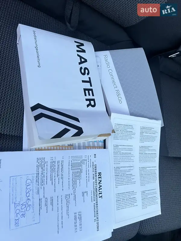 Мікроавтобус вантажний (до 3,5т) Renault Master 2022 в Бердичеві документ