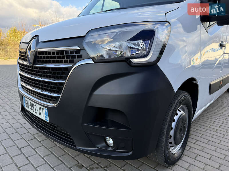Грузовой фургон Renault Master 2023 в Дубно