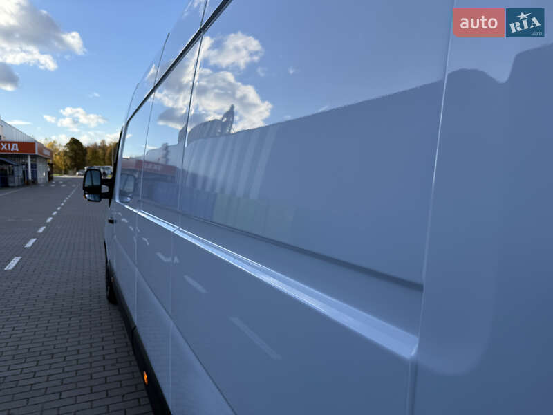 Грузовой фургон Renault Master 2023 в Дубно
