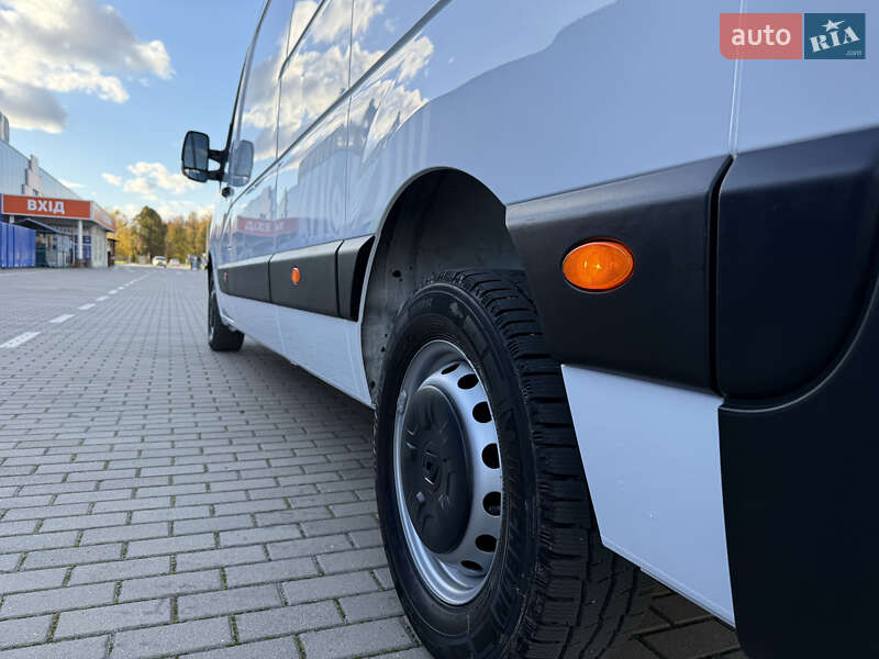 Грузовой фургон Renault Master 2023 в Дубно