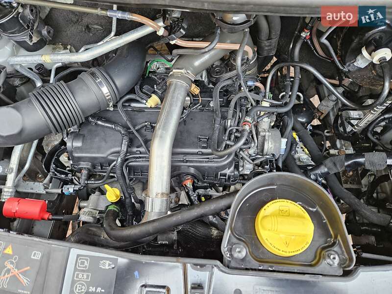 Вантажний фургон Renault Master 2017 в Дрогобичі фото 16 Вантажний фургон Renault Master 2017 в Дрогобичі