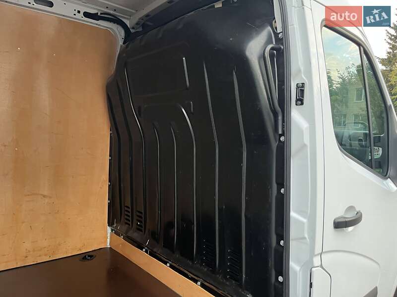 Грузовой фургон Renault Master 2020 в Дубно