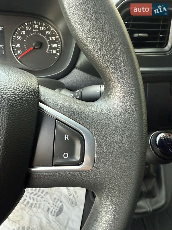 Вантажний фургон Renault Master 2022 в Києві