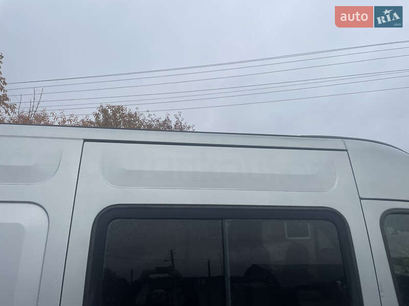 Вантажопасажирський фургон Renault Master 2005 в Рава-Руській