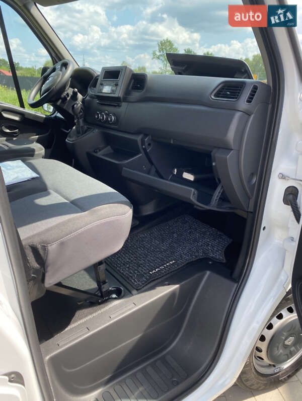 Грузовой фургон Renault Master 2020 в Мерефа