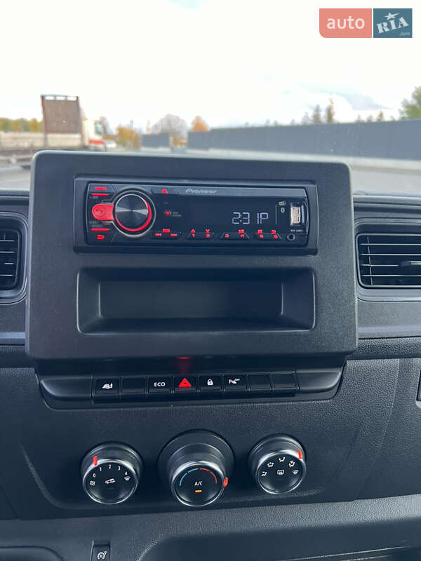 Вантажний фургон Renault Master 2021 в Луцьку