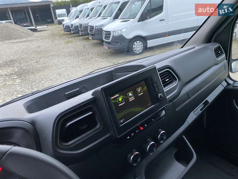 Грузовой фургон Renault Master 2021 в Хусте