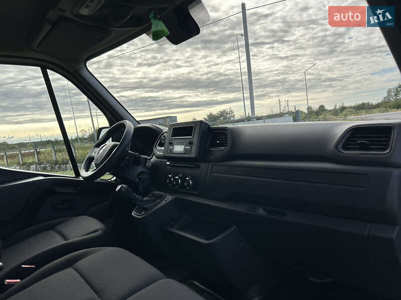 Грузовой фургон Renault Master 2023 в Стрые