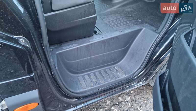 Вантажний фургон Renault Master 2015 в Рівному