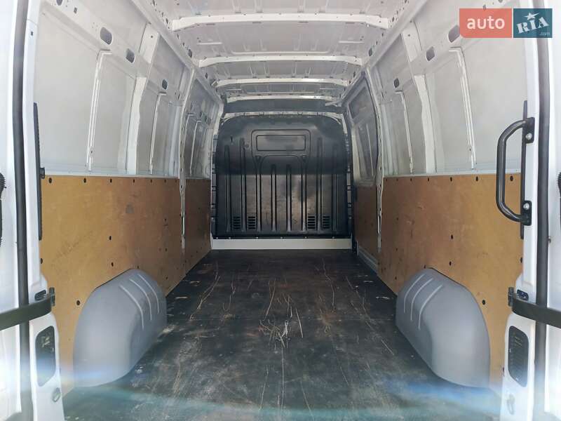 Вантажний фургон Renault Master 2021 в Києві