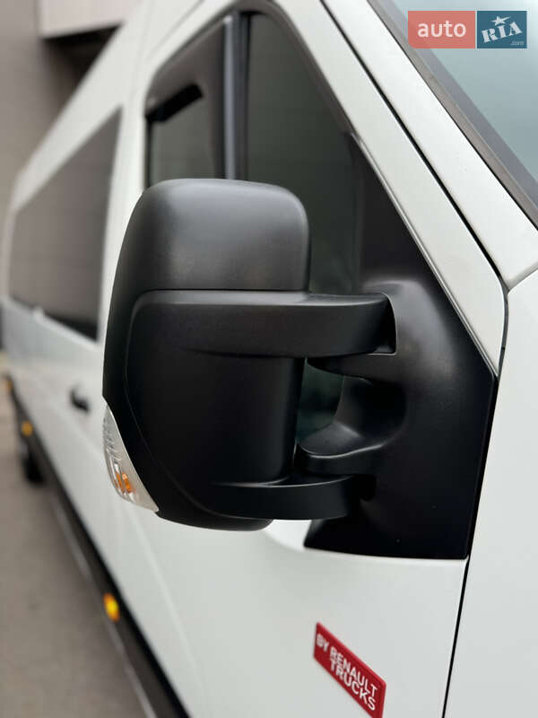 Микроавтобус Renault Master 2015 в Киеве