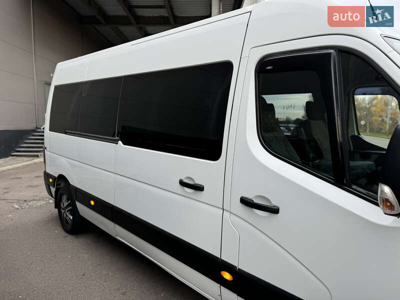 Микроавтобус Renault Master 2015 в Киеве